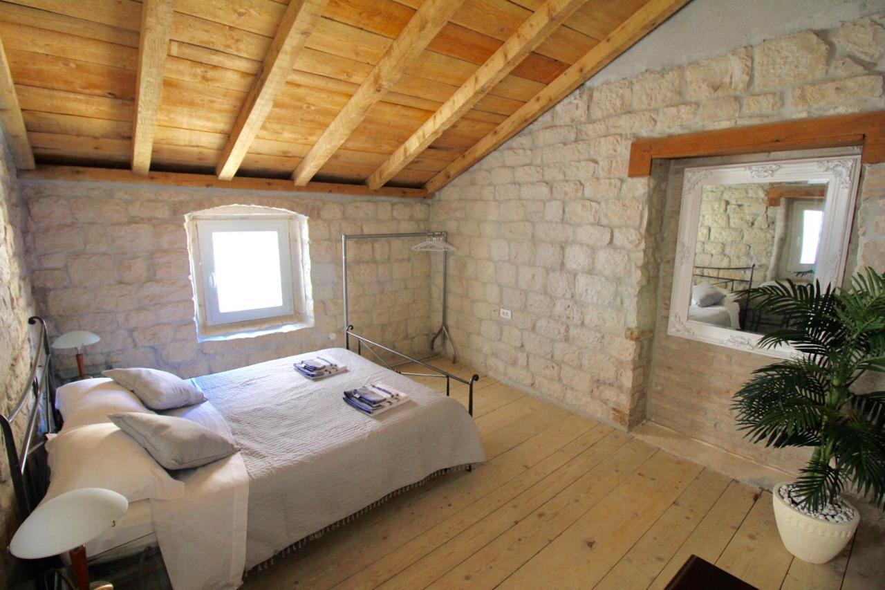 Town House In The Centre Of Historic Trogir Villa ภายนอก รูปภาพ