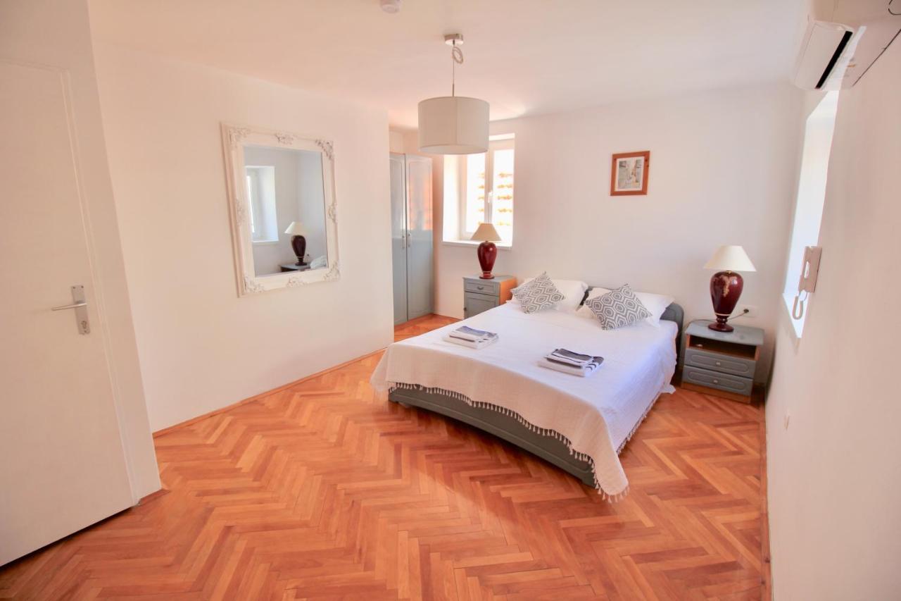 Town House In The Centre Of Historic Trogir Villa ภายนอก รูปภาพ